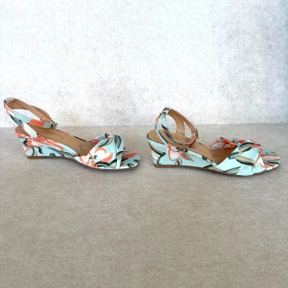 Adrienne Vittadini  Angi Wedge Sandals Size 5.5 Coral Mint Green Orange NEW